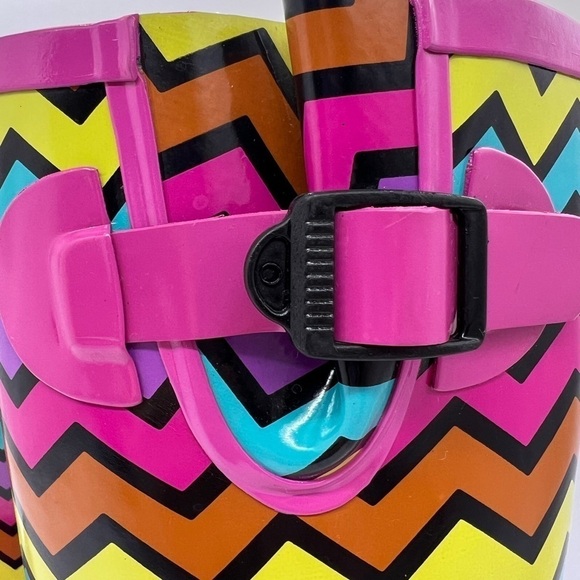 CORKY’S WOMENS COLORFUL CHEVRON PATTERN TALL RAINBOOTS SIZE 6 - Picture 3 of 13